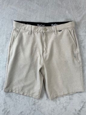 Hurley Midweight Hybrid Activewear Golf Shorts Flat Front Stretch sz 34 EUC
